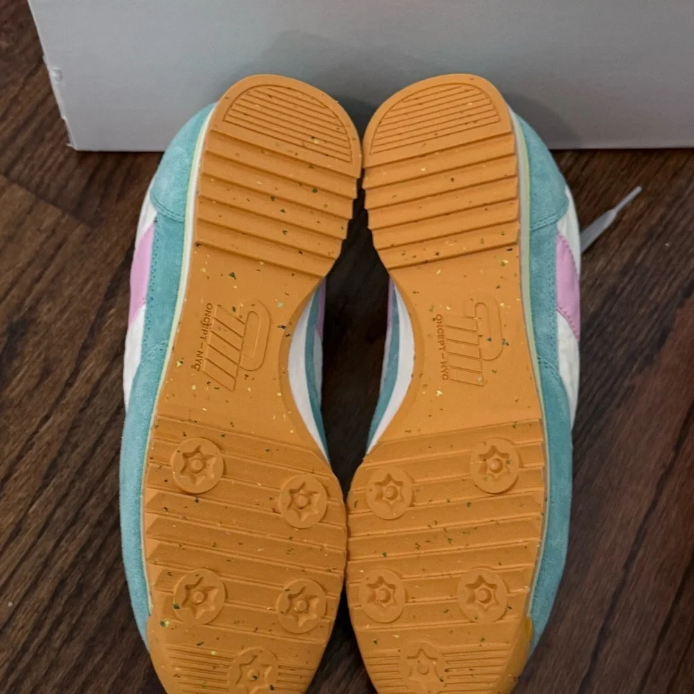 ONCEPT Interstellar Montreal Sneakers - Picture 6 of 12